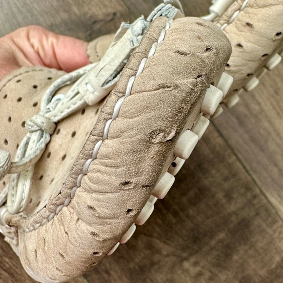 Coach Beige Nadia Moccasins - Leather Driving Shoes with Tassels - Size: 7.5 - Picture 10 of 13